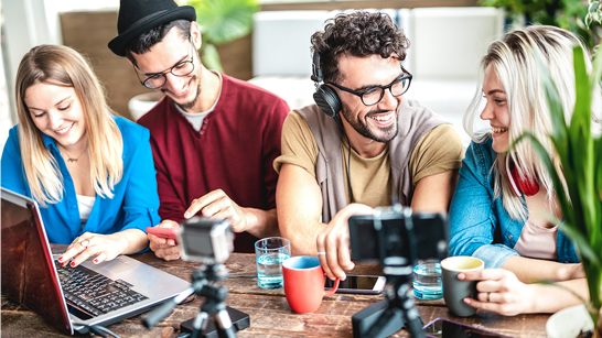 Employee Experience Gen Z Employee Experience für Gen Z in einem Büro