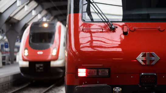 SBB und isolutions Partnerschaft SBB Zug von vorne am Zürich Hauptbahnhof