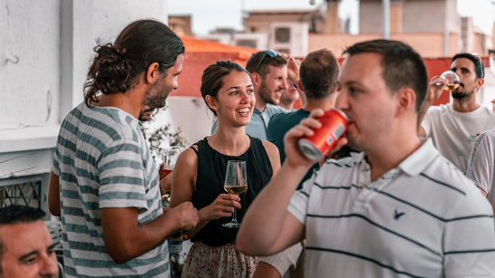 Apero und Party auf der Dachterrasse von isolutions Barcelona