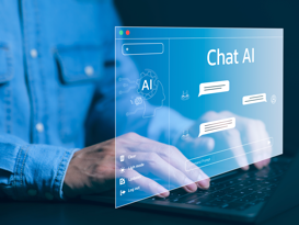 ChatGPT, KI, Anwendungen und Prompt Mann am Lapto stellt Fragen an Chat AI via Prompts