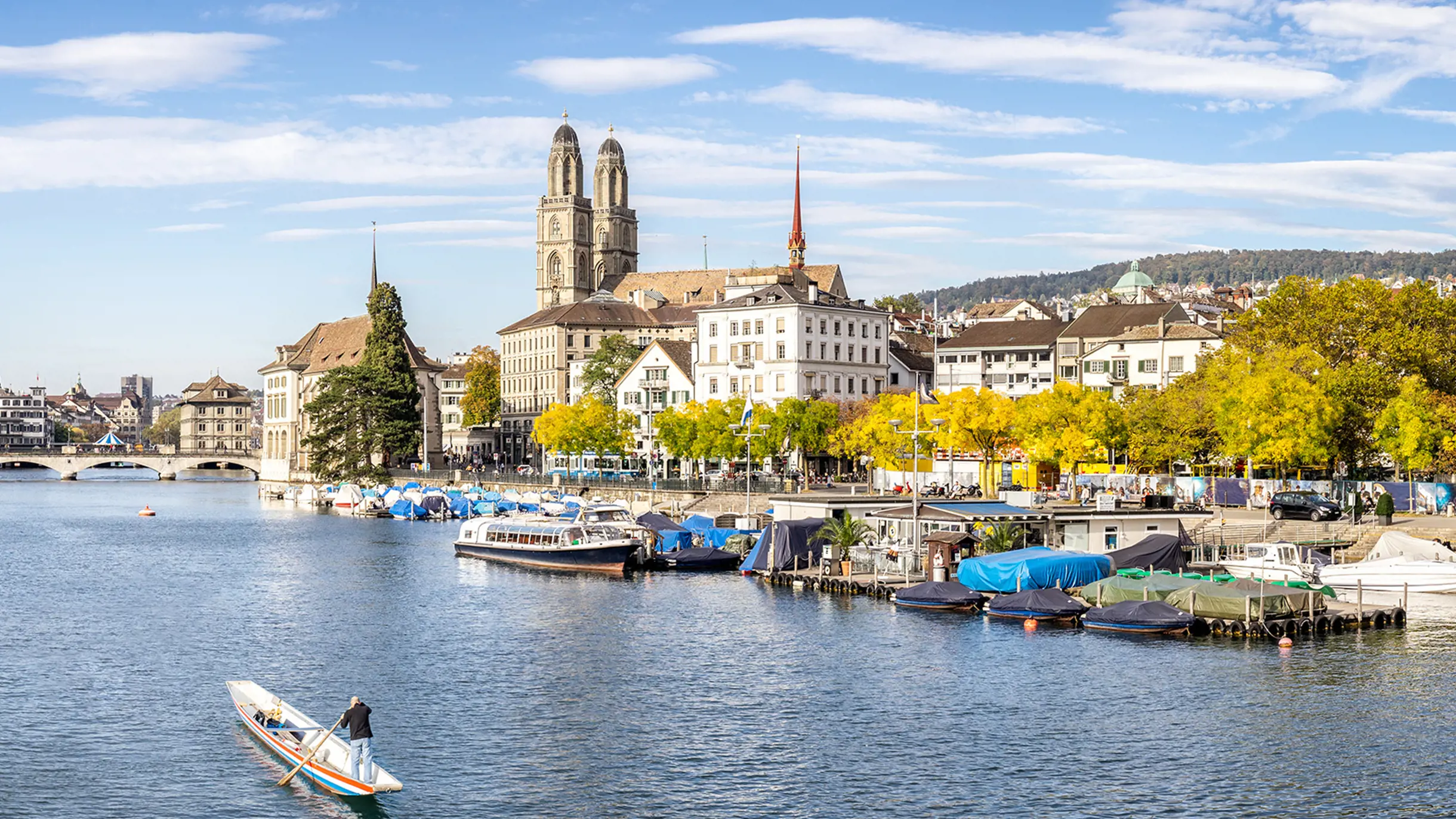 Ansicht von Zürich mit dem Fluss Limmat und der Altstadt