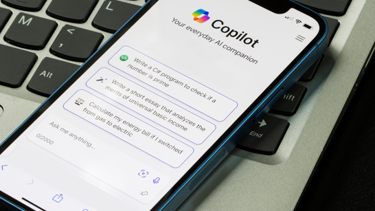 Microsoft Copilot auf einem Smartphone