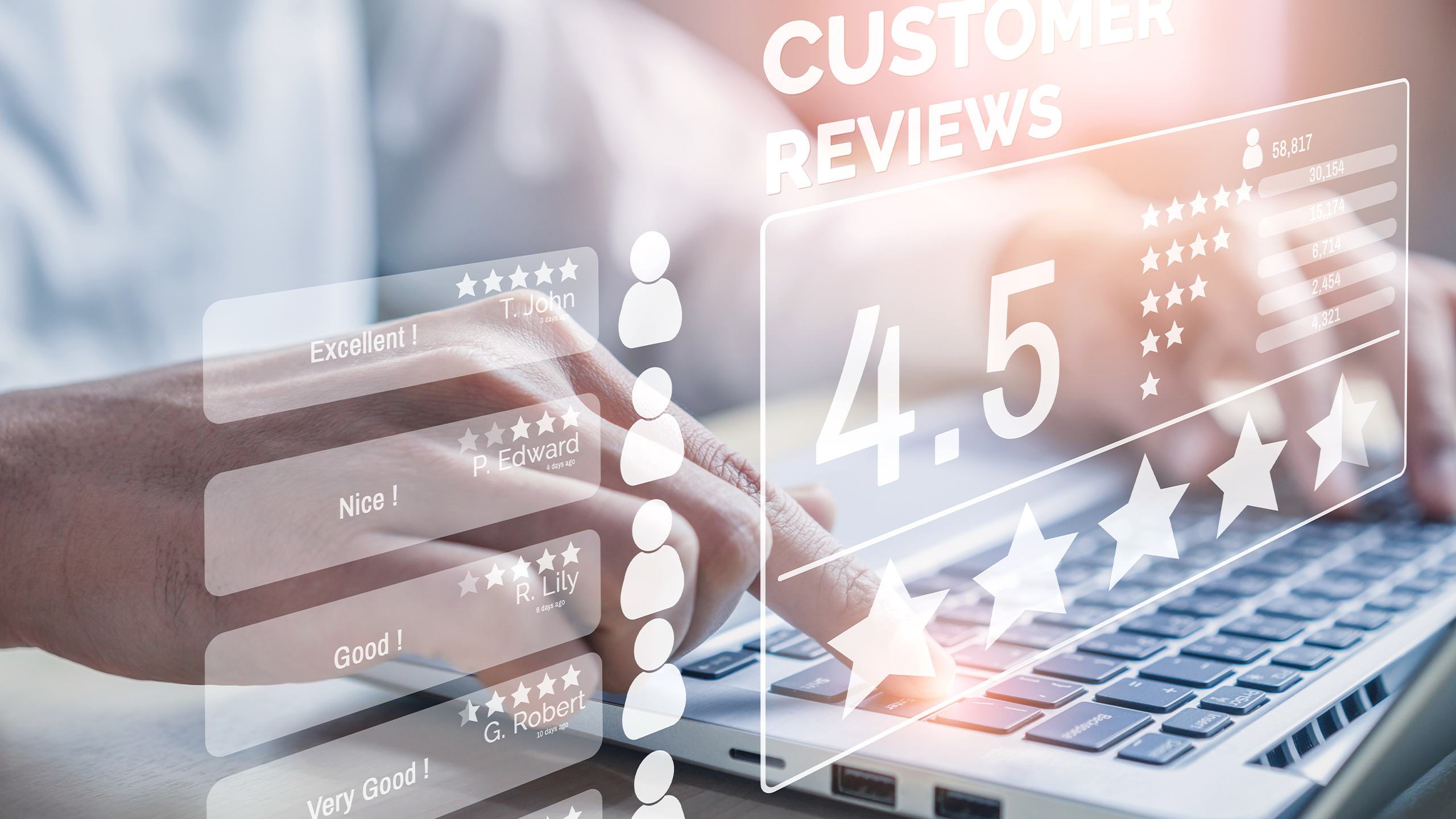 Customer Experience Management Auswertung am Laptop mit Ranking