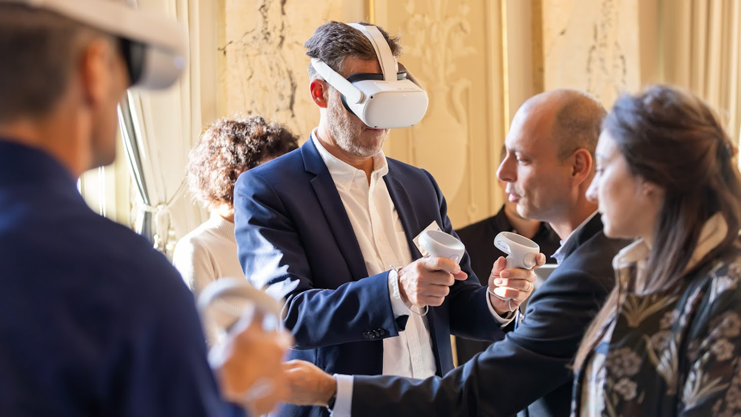 CNO Panel Academy testen von VR Brillen