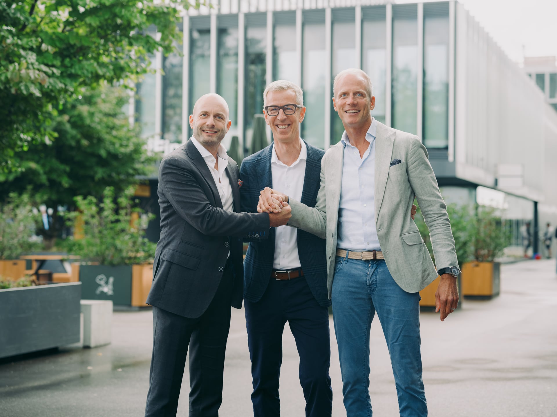 Portrait CEO Übergabe